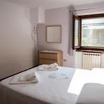 Cascina Pirondini בית הארחה *